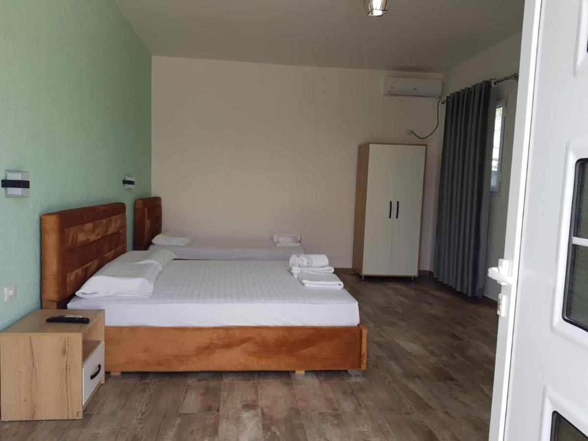 Gray&Oli Studios Vlorë Buitenkant foto