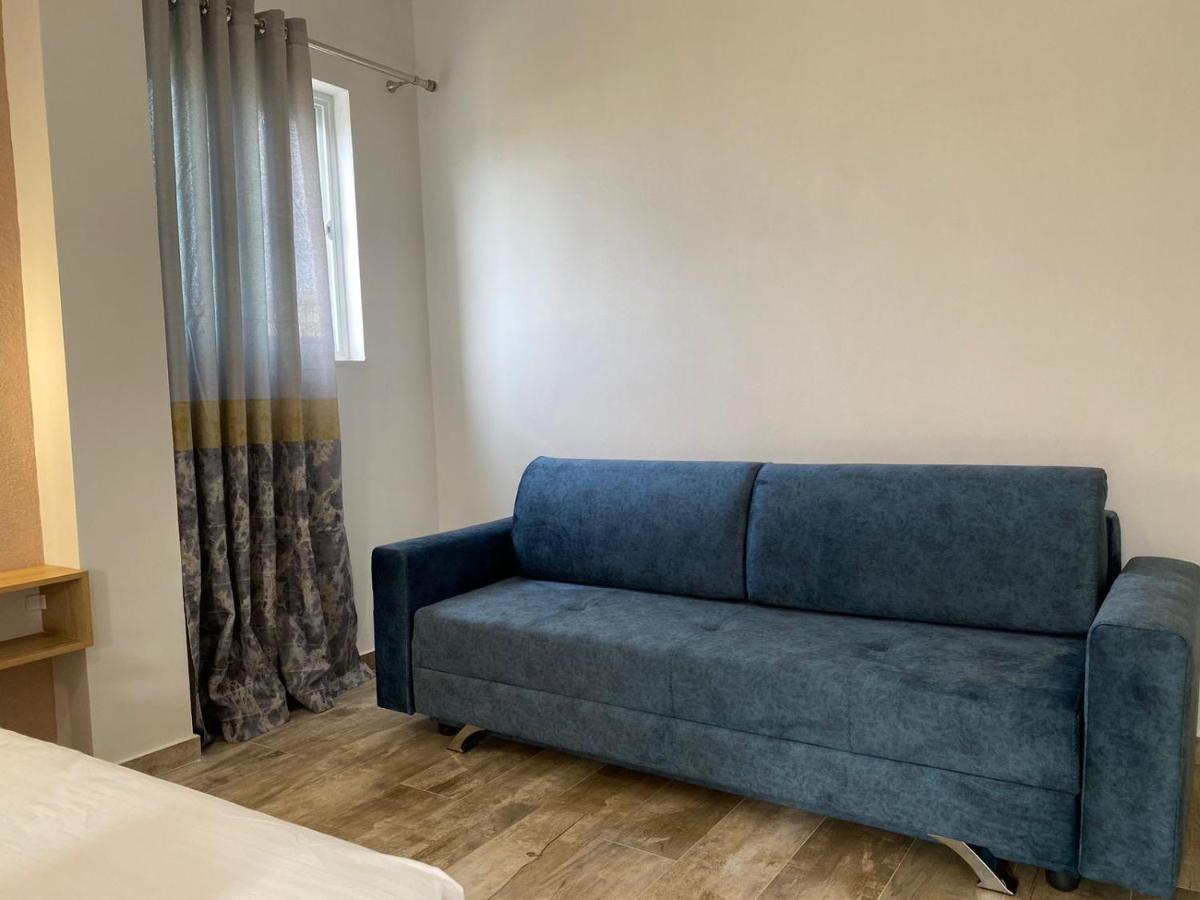Gray&Oli Studios Vlorë Buitenkant foto