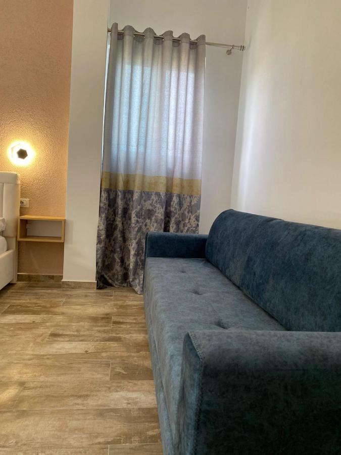 Gray&Oli Studios Vlorë Buitenkant foto