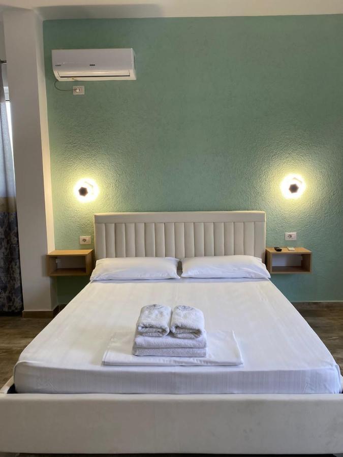 Gray&Oli Studios Vlorë Buitenkant foto