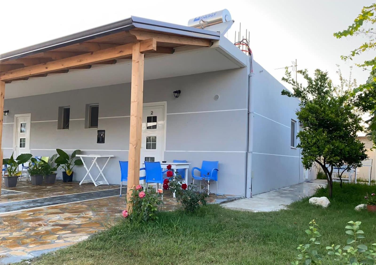 Gray&Oli Studios Vlorë Buitenkant foto