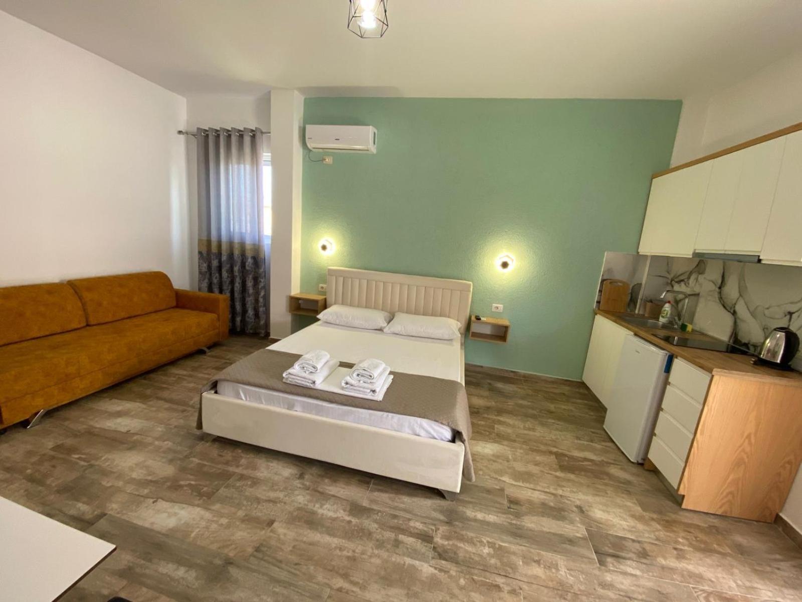 Gray&Oli Studios Vlorë Buitenkant foto